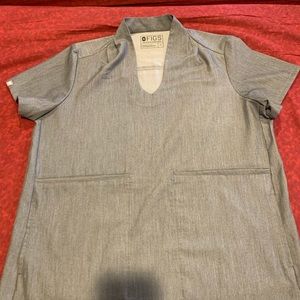 FIGS Top Technical Collection V-neck Heather Grey